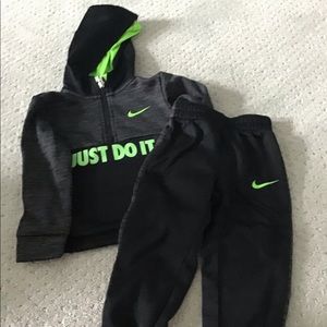 Nike sweatshirt outfit set